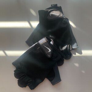 COPY - Nike Men's Essential Fitness Gloves - LG